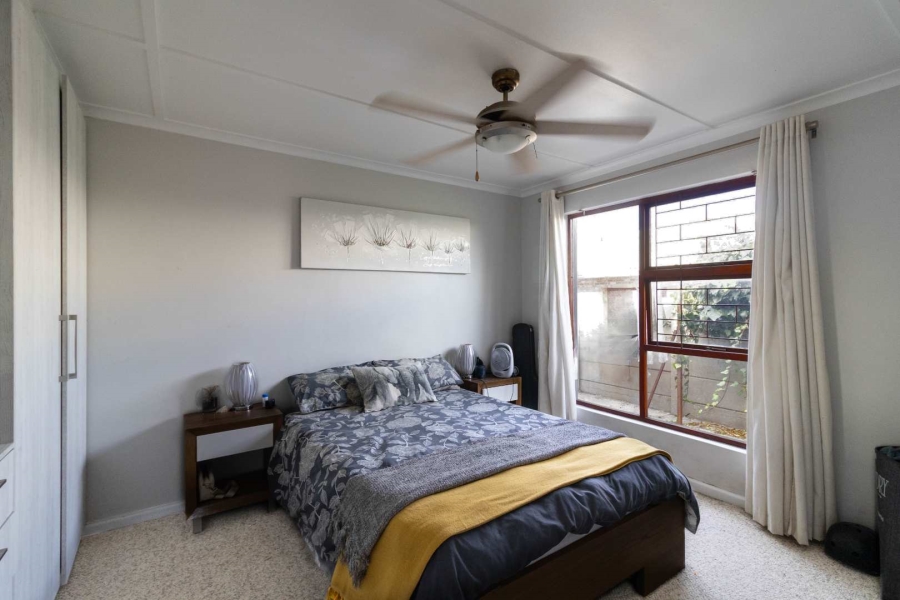 4 Bedroom Property for Sale in Sandbaai Western Cape